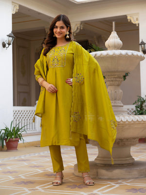Hanch Pure Viscose Mango Silk Embroidered Straight Kurti Set – Yellow