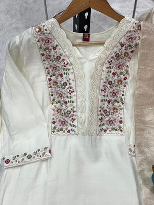 Hanch Roman Silk Embroidered Straight Kurti Set – White