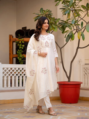 Hanch Pure Viscose Mango Silk Embroidered Straight Kurti Set – White