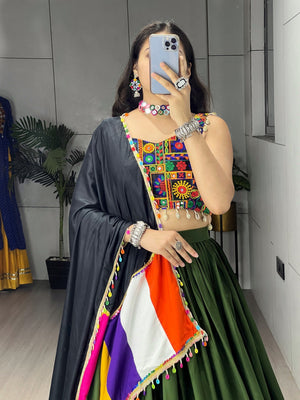 Hanch Navratri Mehendi Gamthi Mirror Work Lehenga Set