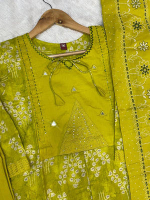 Hanch Pure Cotton Embroidered Straight Kurti Set – Yellow Green