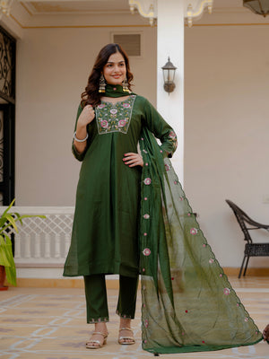 Hanch Pure Viscose Mango Silk Embroidered Straight Kurti Set – Green