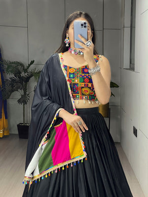 Hanch Navratri Black Gamthi Mirror Work Lehenga Set