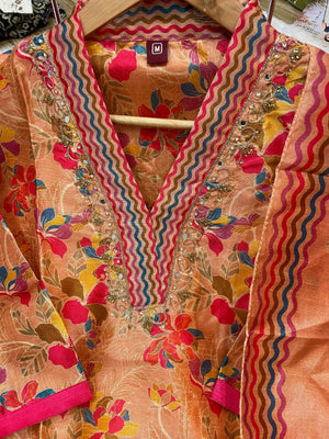 Hanch Zarna Silk Embroidered Straight Kurti Set – Peach Pink