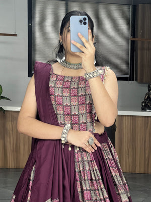 Hanch Navratri Wine Sajni Lehenga Set