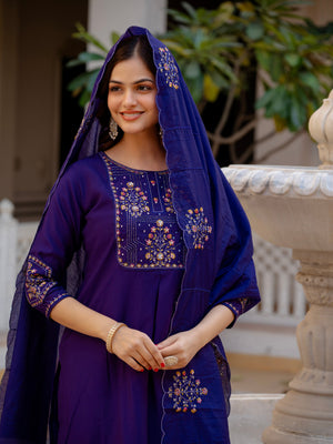 Hanch Pure Viscose Mango Silk Embroidered Straight Kurti Set – Violet