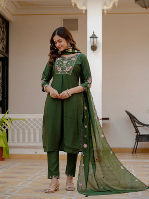 Hanch Pure Viscose Mango Silk Embroidered Straight Kurti Set – Green