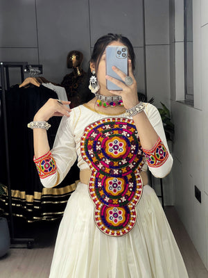Hanch Navratri White Vaayroo Lehenga Set