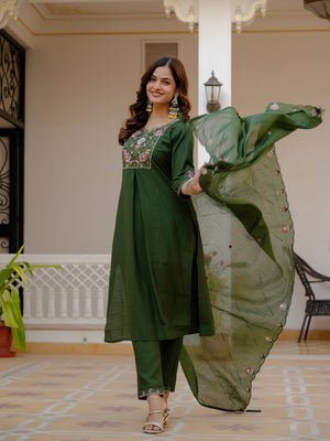 Hanch Pure Viscose Mango Silk Embroidered Straight Kurti Set – Green