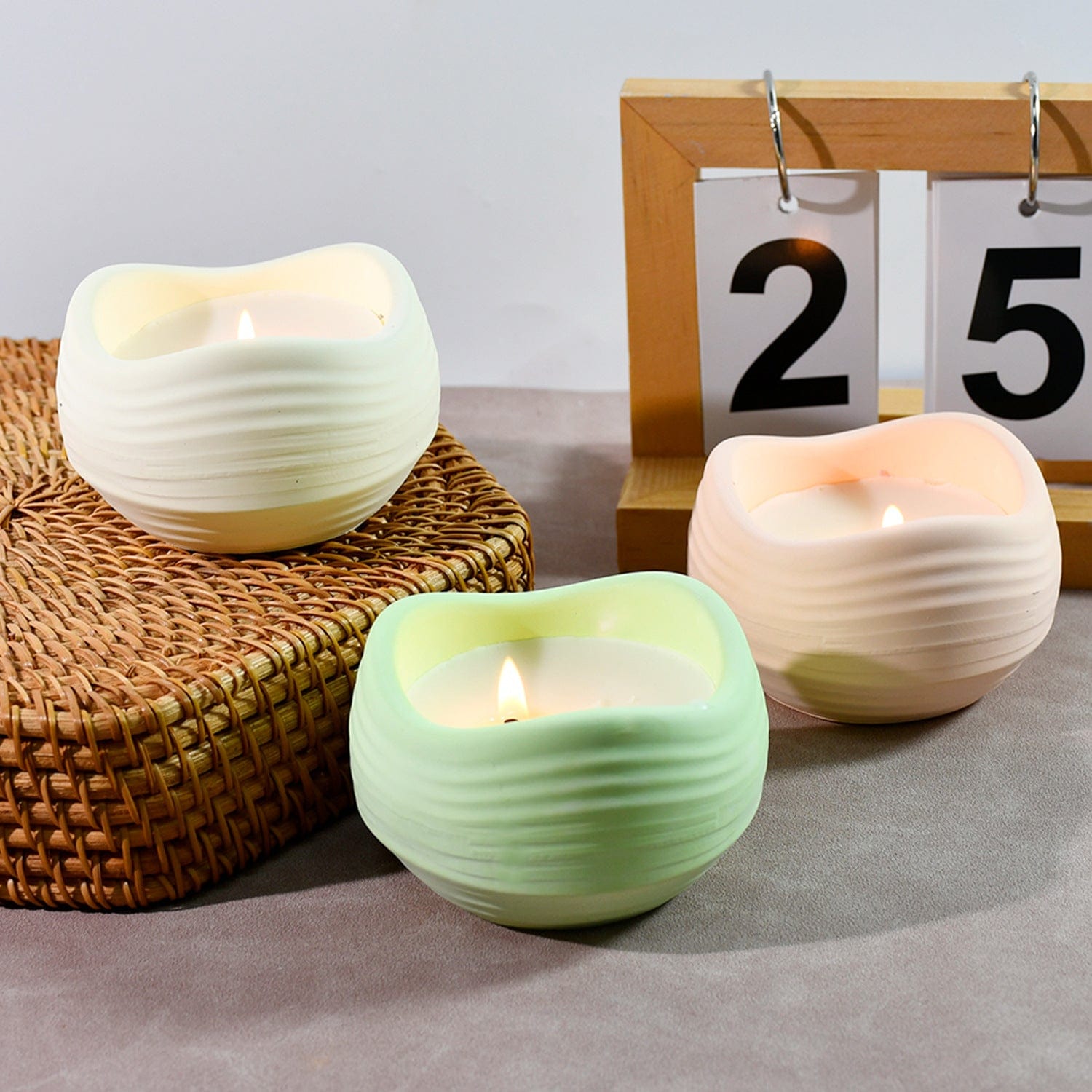 Wave Round Flower Candle Mould