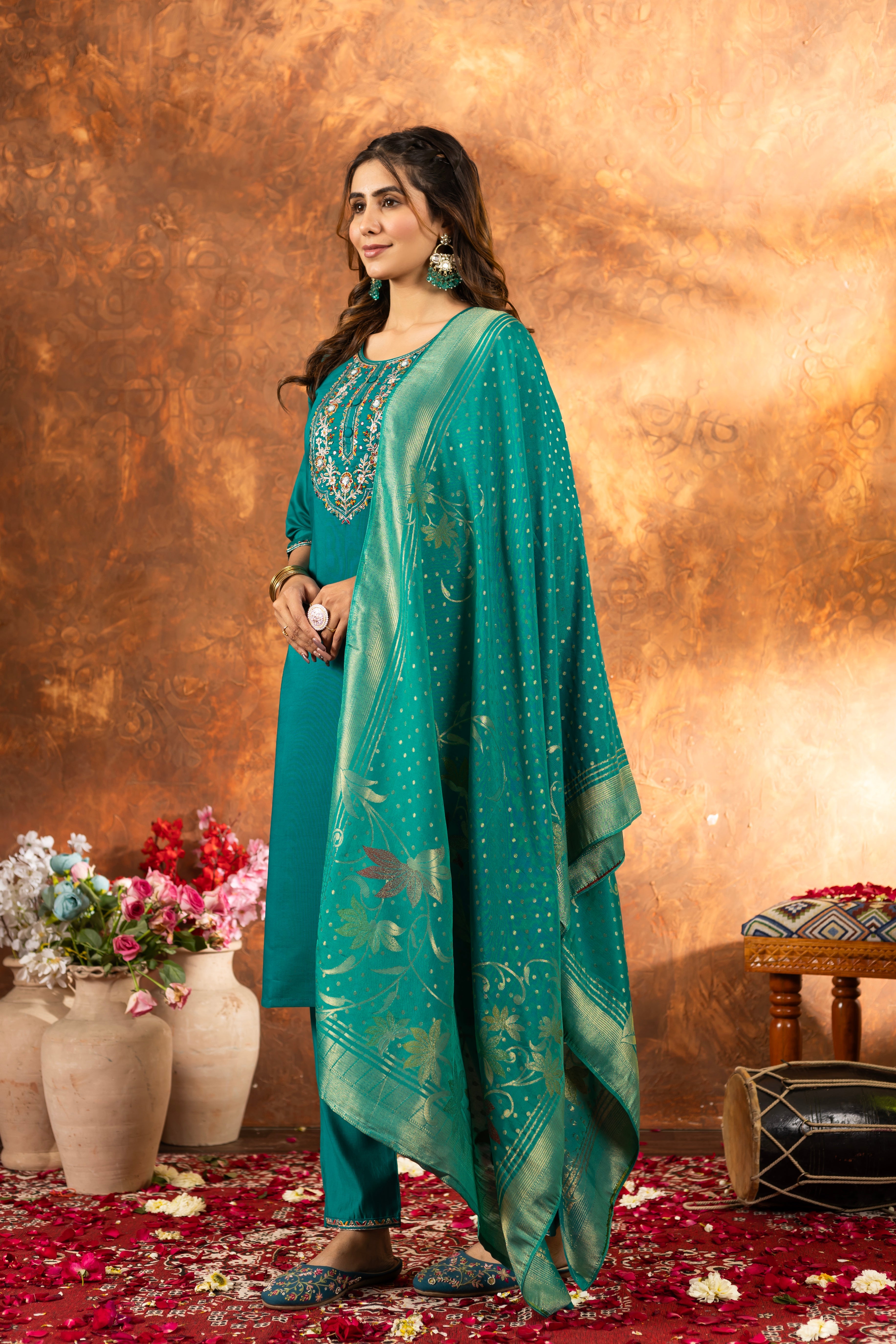 Hanch Marina Silk Embroidered Straight Kurti Set – Rama Green