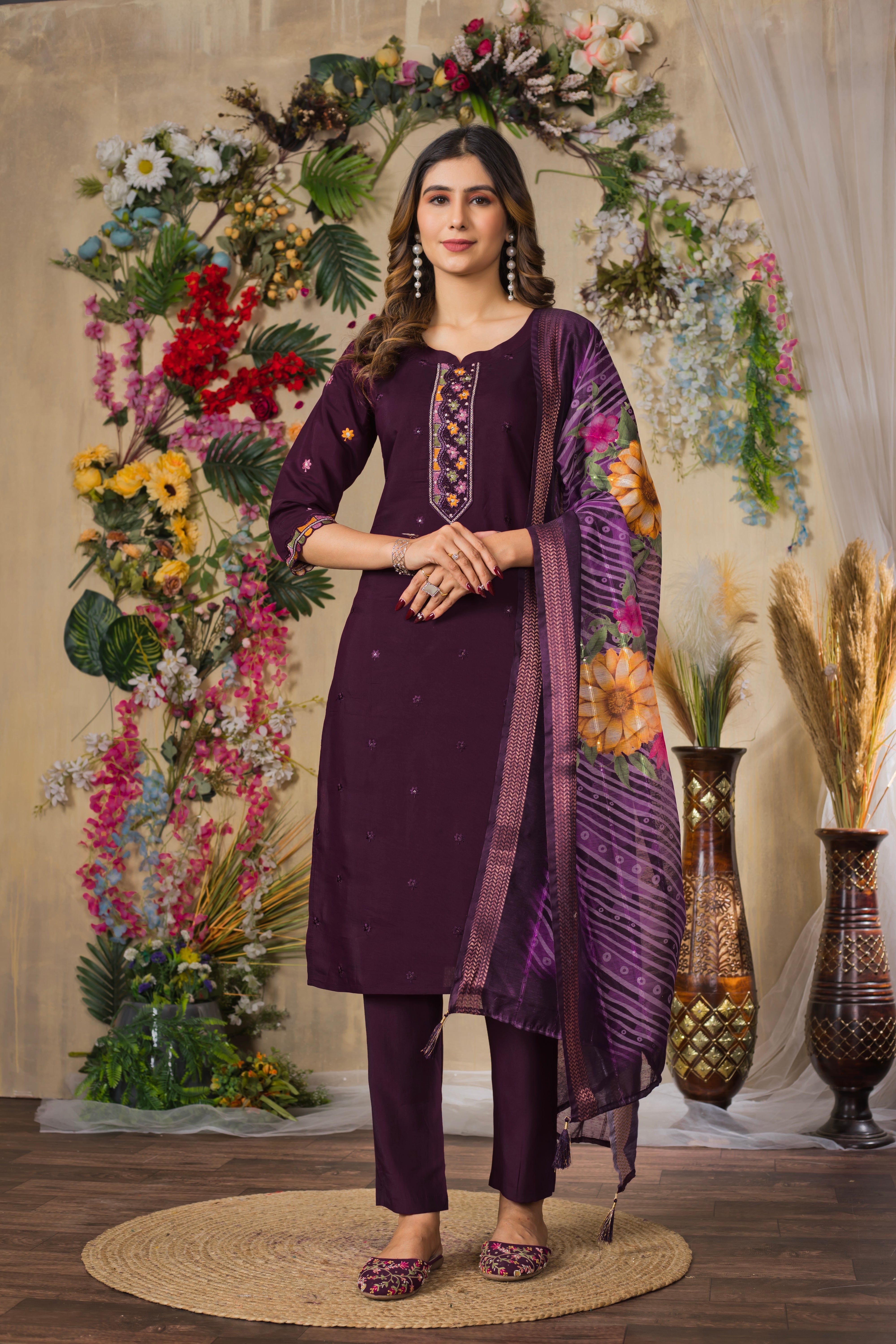 Hanch Roman Silk Embroidered Straight Kurti Set – Wine