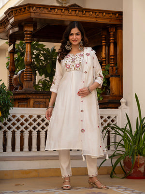 Hanch Pure Viscose Mango Silk Embroidered Straight Kurti Set – White