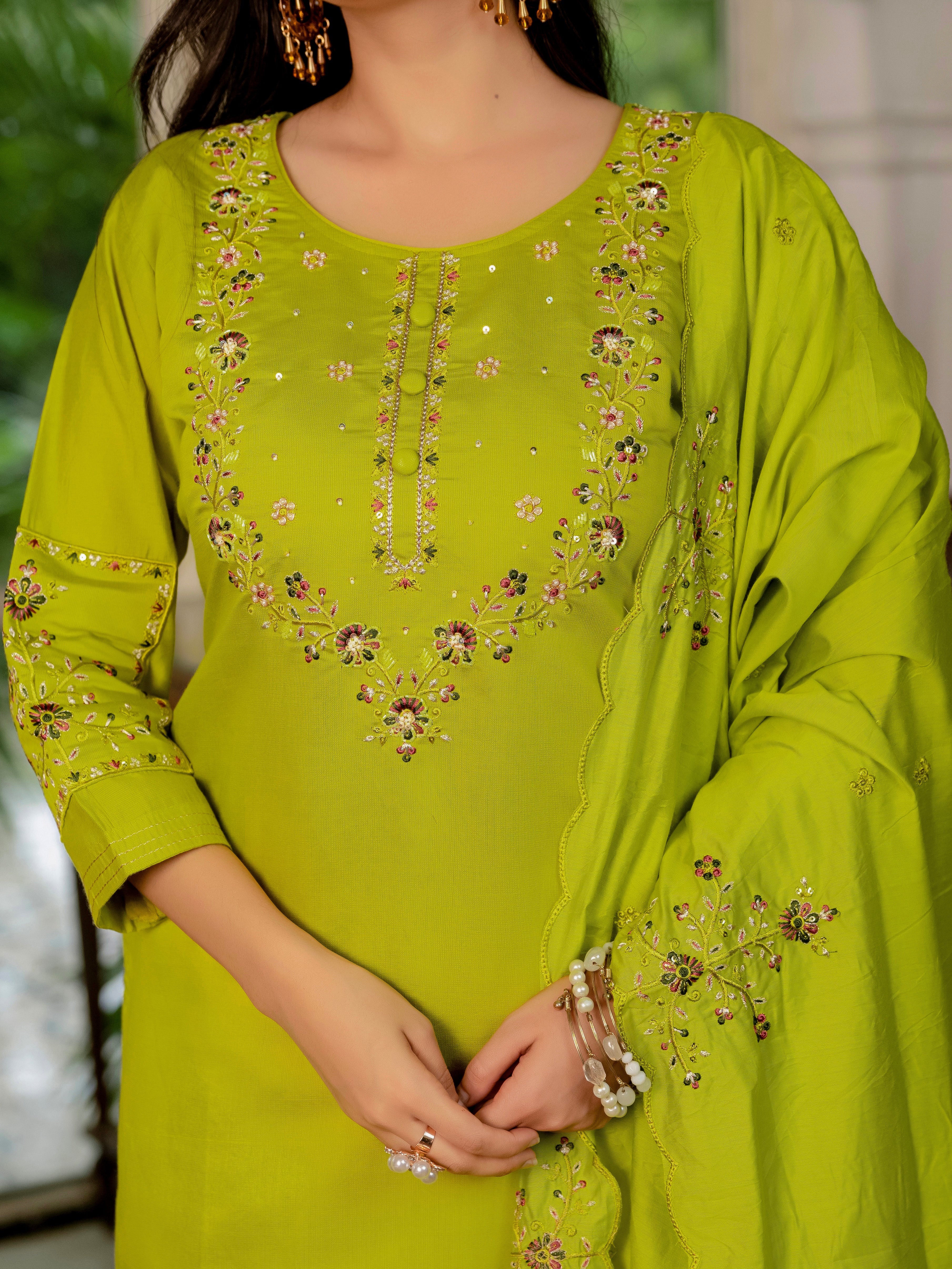 Hanch Marina Silk Embroidered Straight Kurti Set – Parrot Green