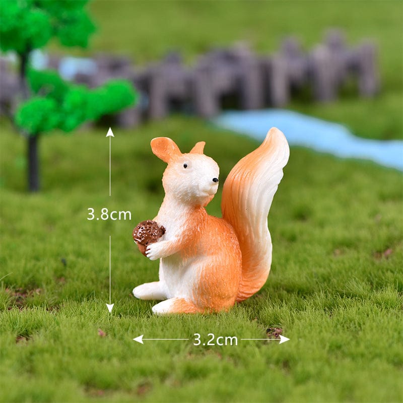 Squirrel Miniature