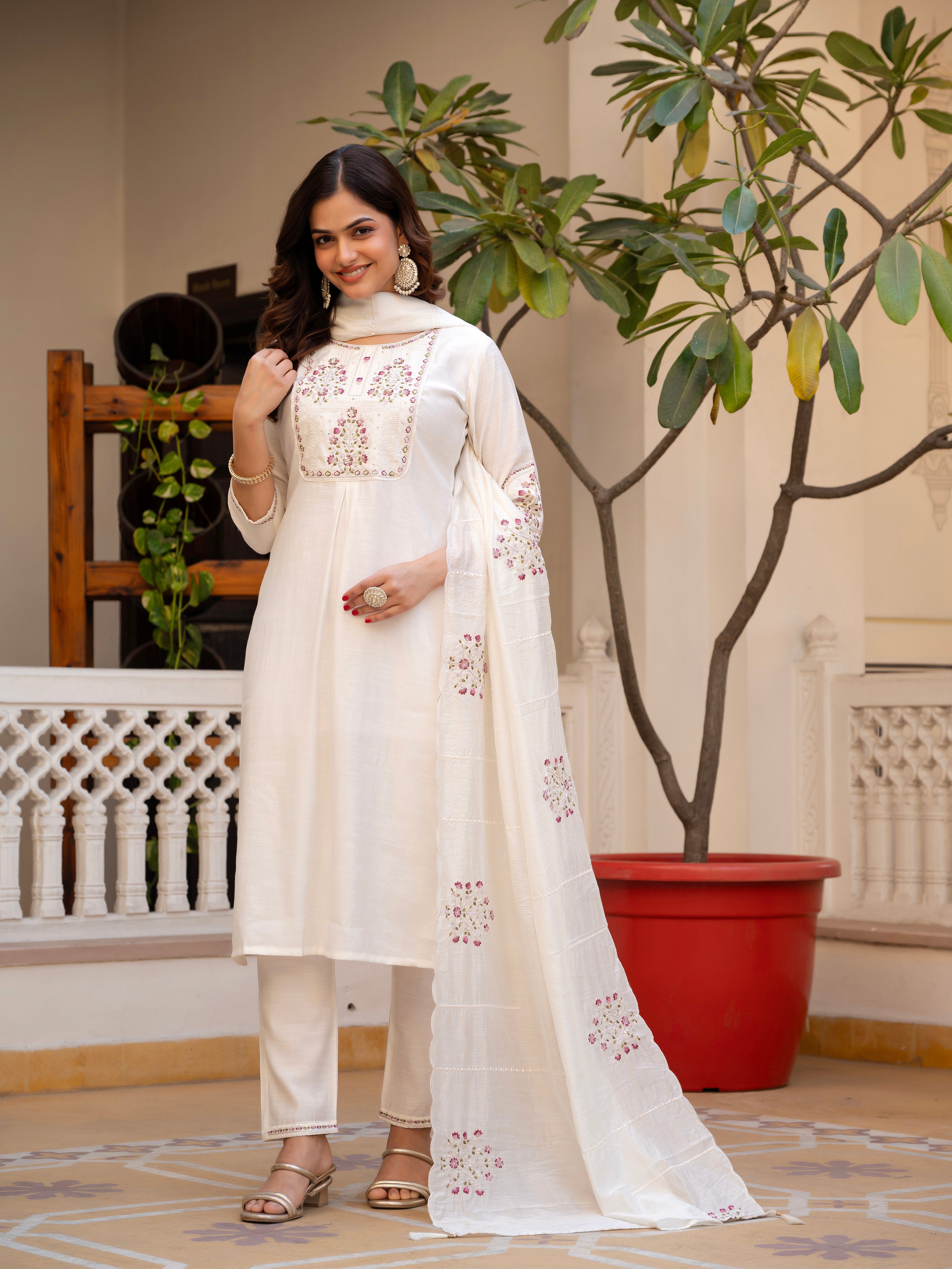 Hanch Pure Viscose Mango Silk Embroidered Straight Kurti Set – White