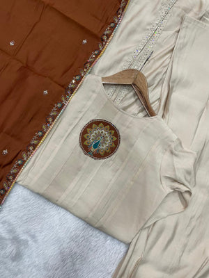 Hanch Roman Silk Embroidered Anarkali Kurti Set – Cream