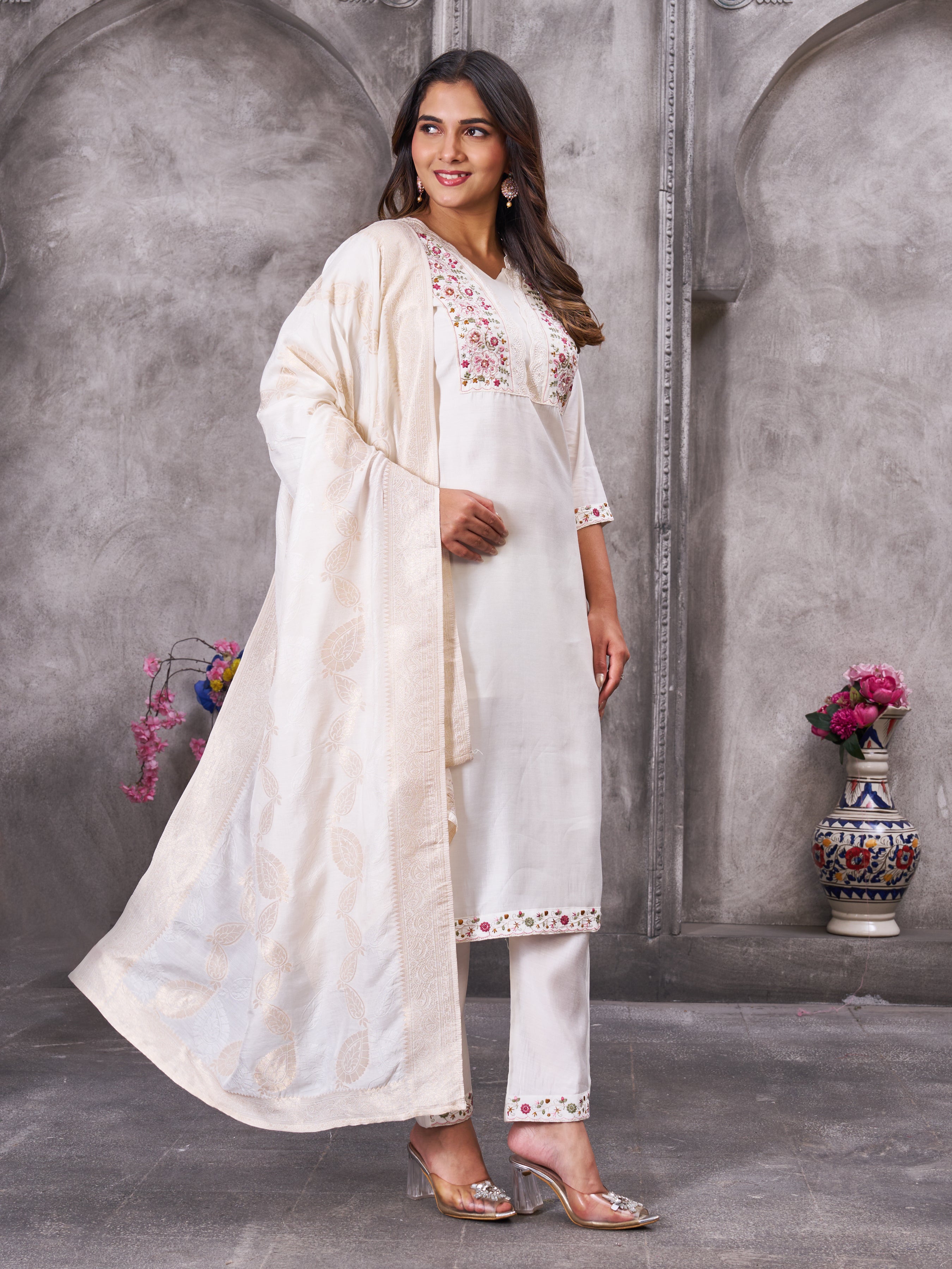 Hanch Roman Silk Embroidered Straight Kurti Set – White