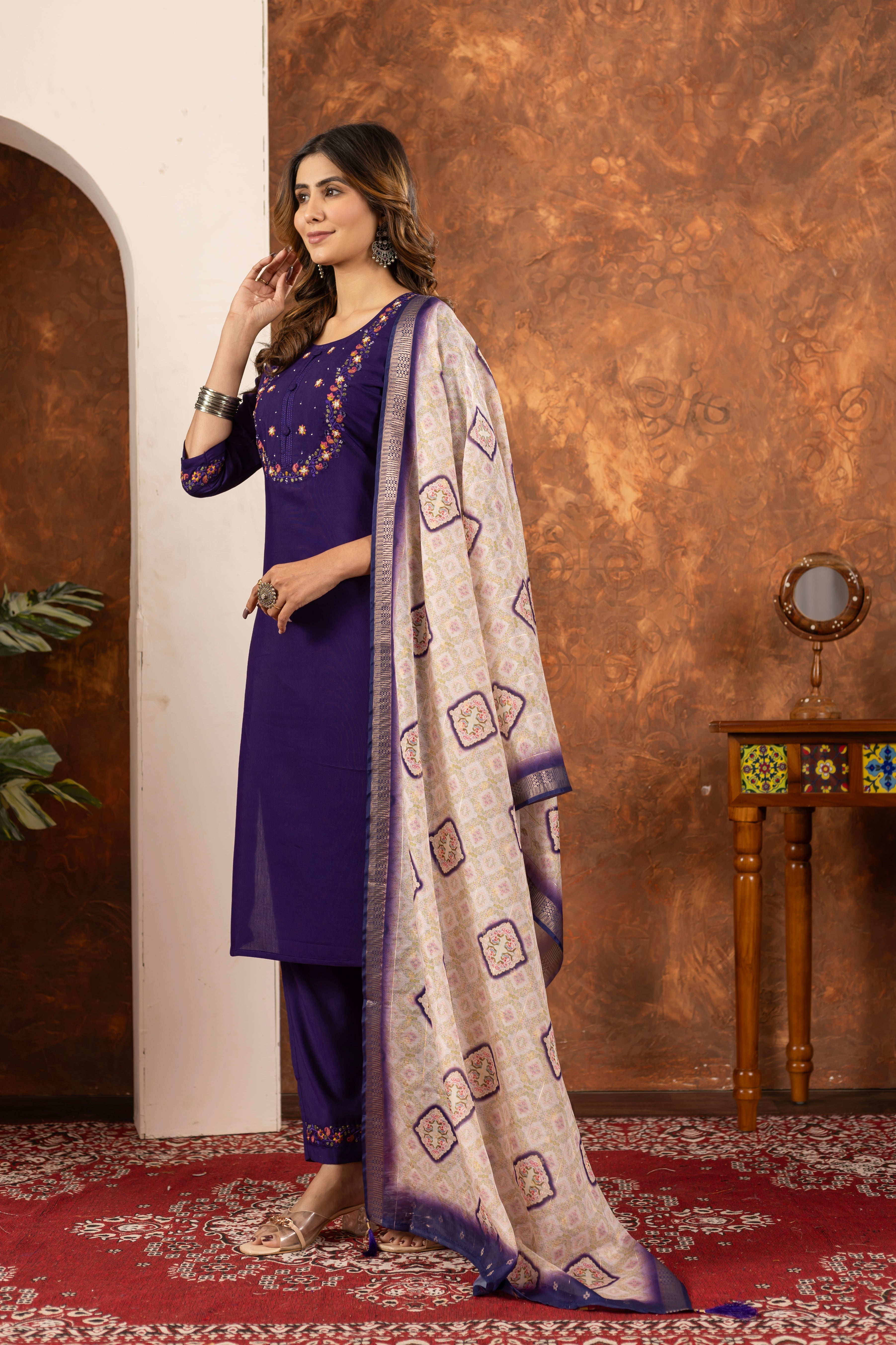 Hanch Marina Silk Embroidered Straight Kurti Set – Purple