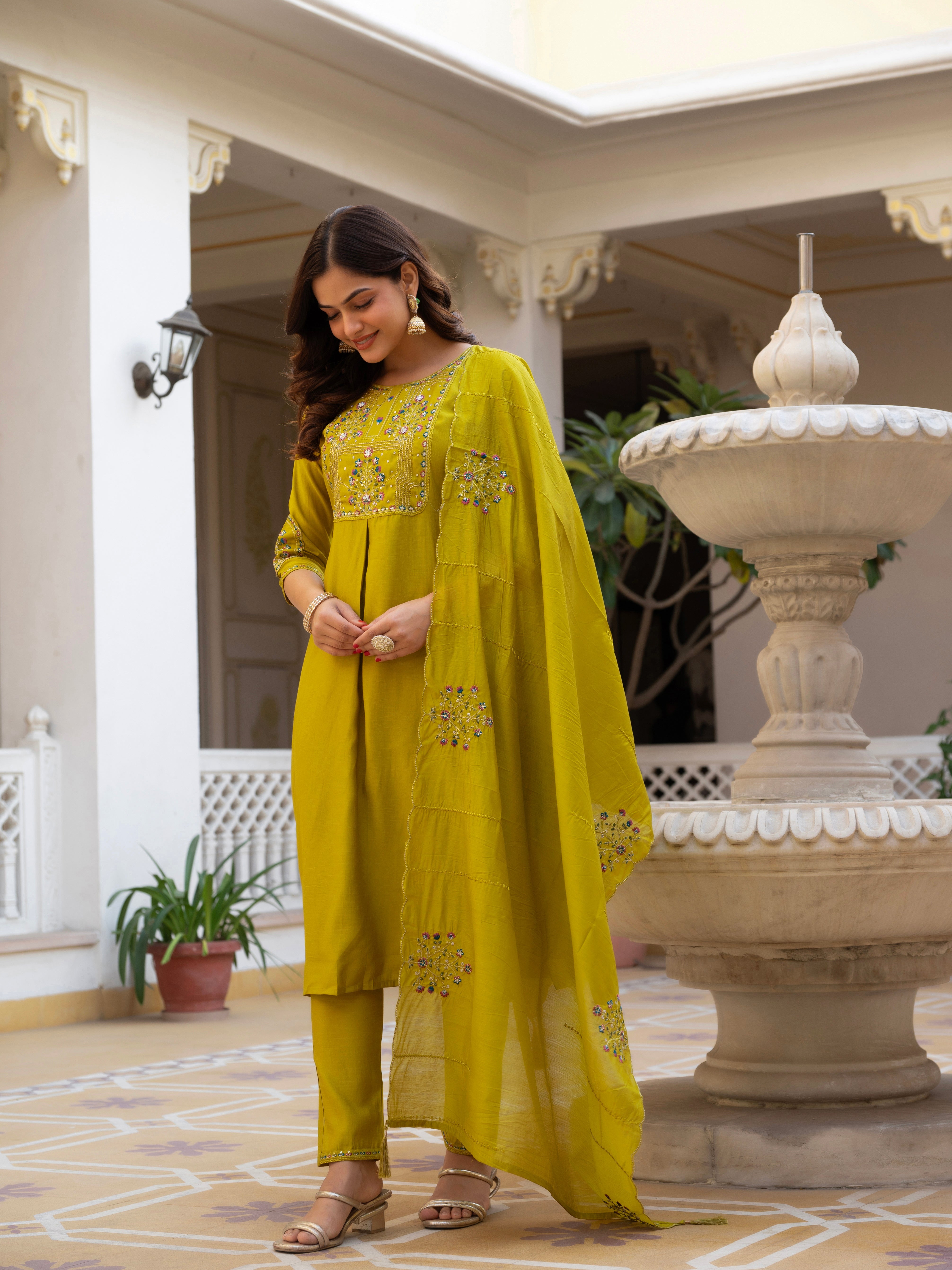 Hanch Pure Viscose Mango Silk Embroidered Straight Kurti Set – Yellow