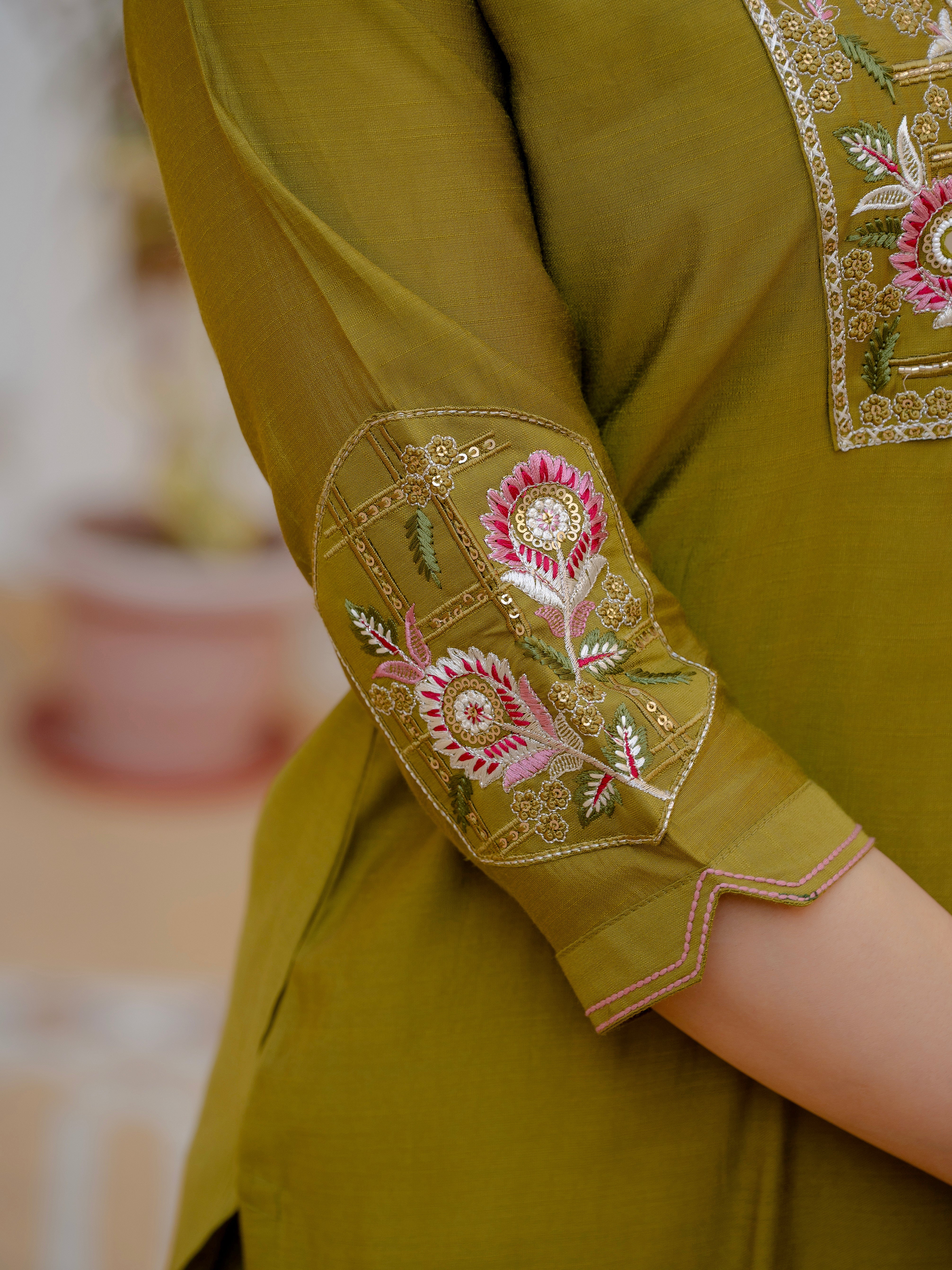 Hanch Pure Viscose Mango Silk Embroidered Straight Kurti Set – Mahendi Green