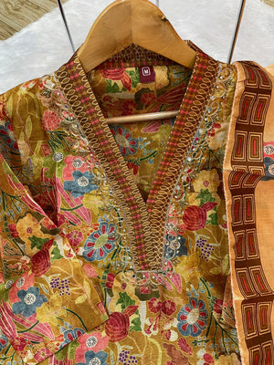 Hanch Zarna Silk Embroidered Straight Kurti Set – Cocoa Brown