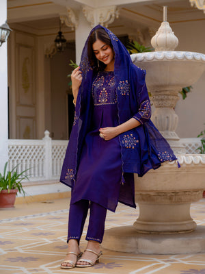 Hanch Pure Viscose Mango Silk Embroidered Straight Kurti Set – Violet