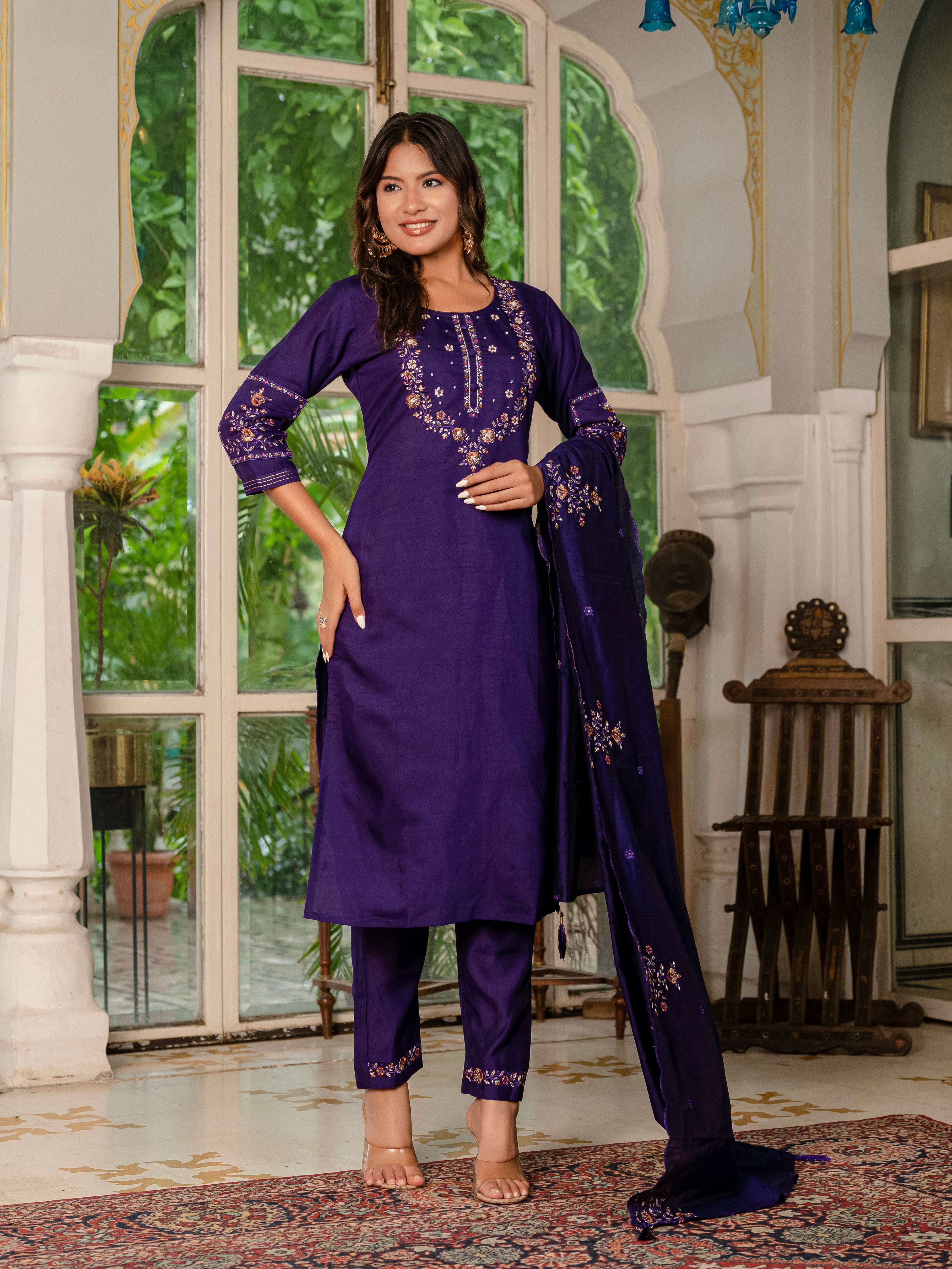 Hanch Marina Silk Embroidered Straight Kurti Set – Violet