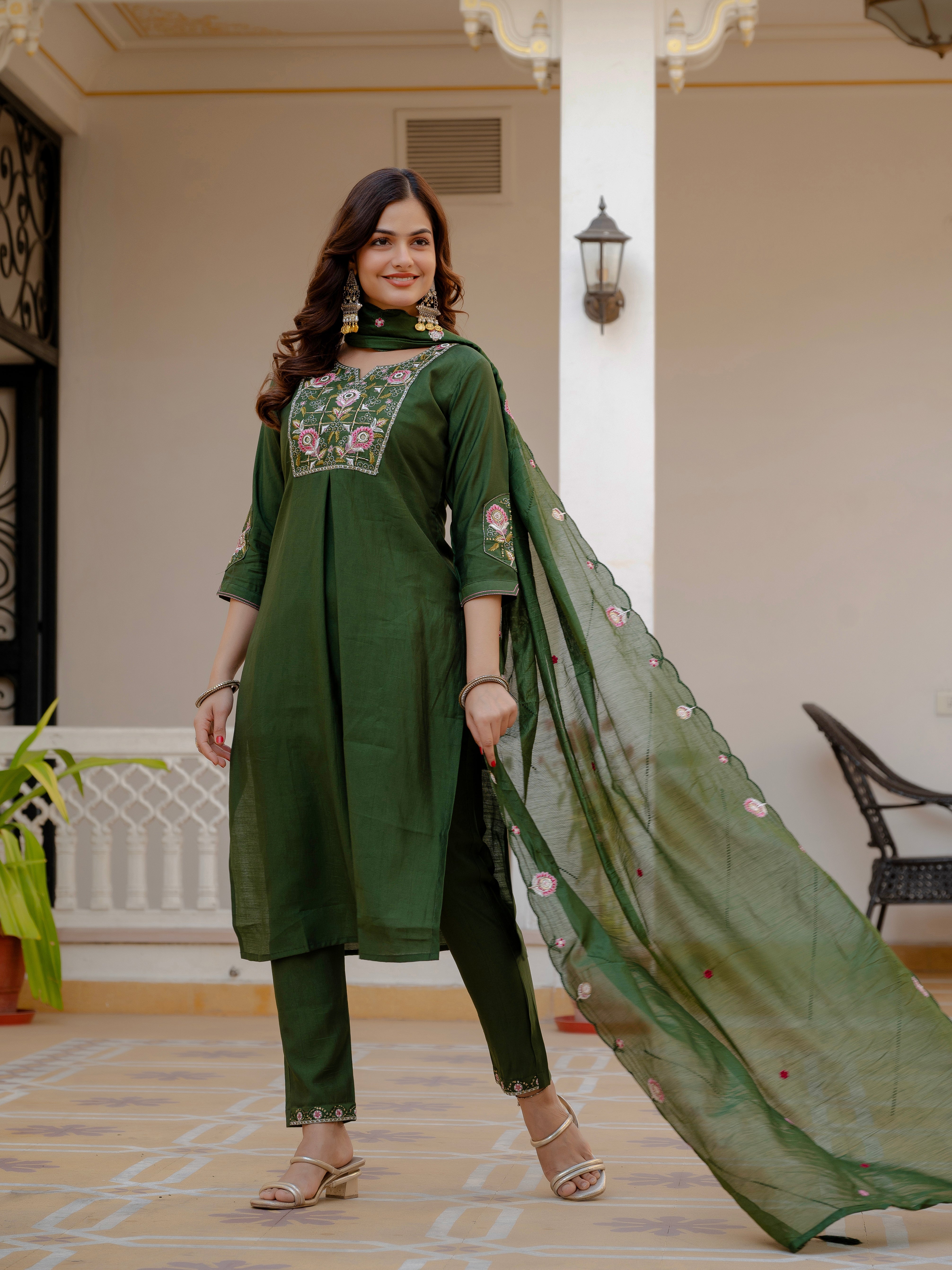 Hanch Pure Viscose Mango Silk Embroidered Straight Kurti Set – Green