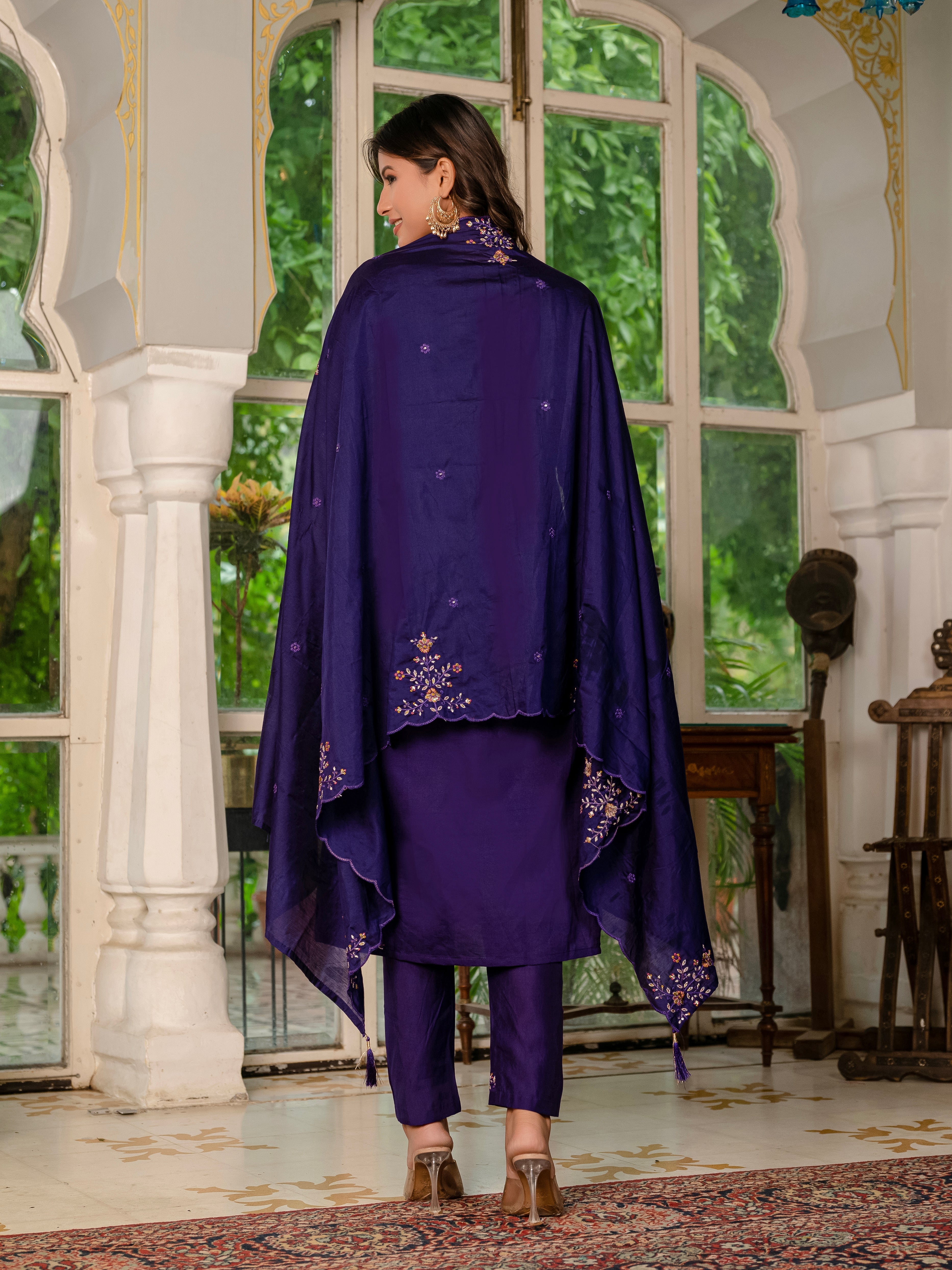 Hanch Marina Silk Embroidered Straight Kurti Set – Violet