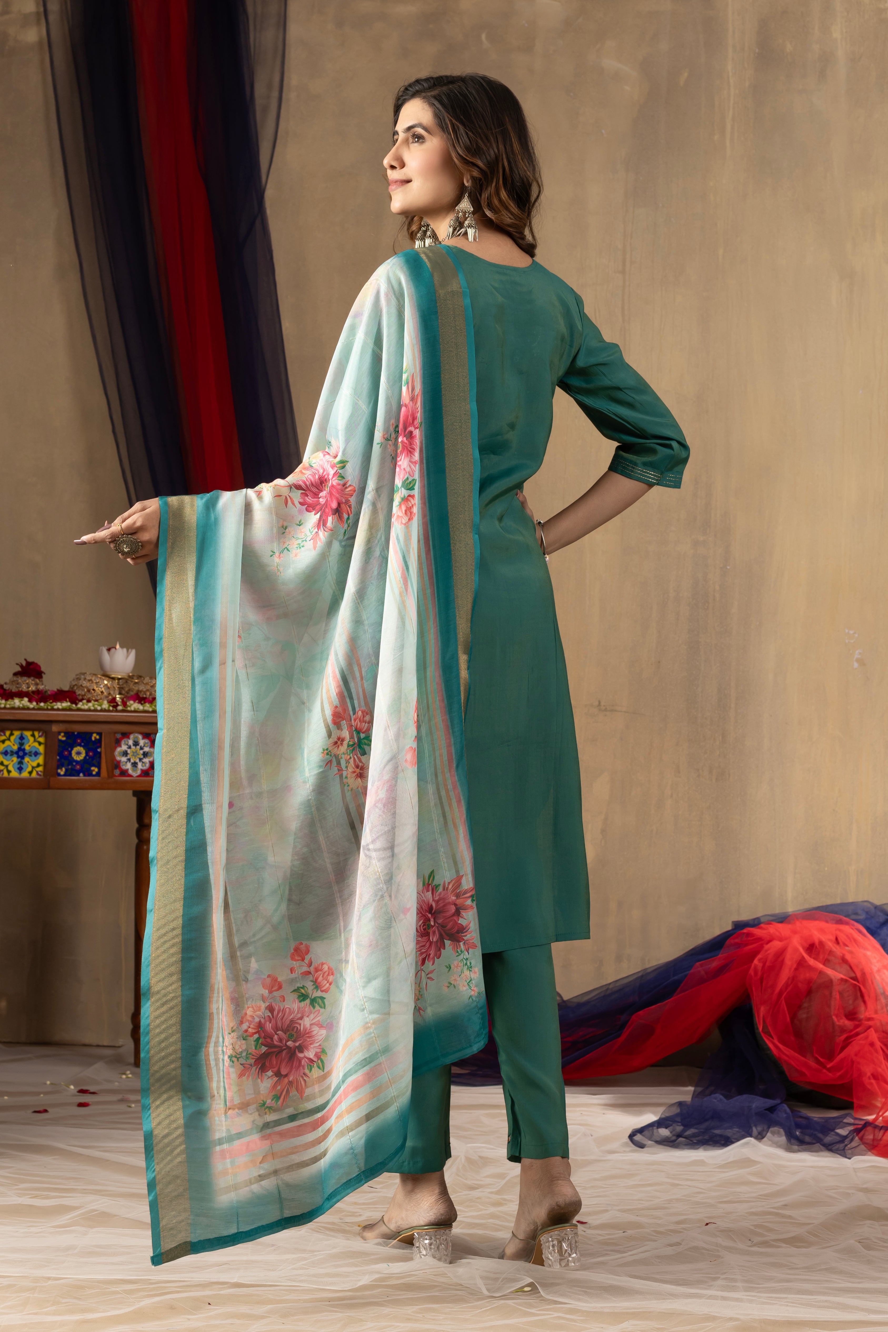 Hanch Shimmer Gold Silk Embroidered Straight Kurti Set – Rama Green