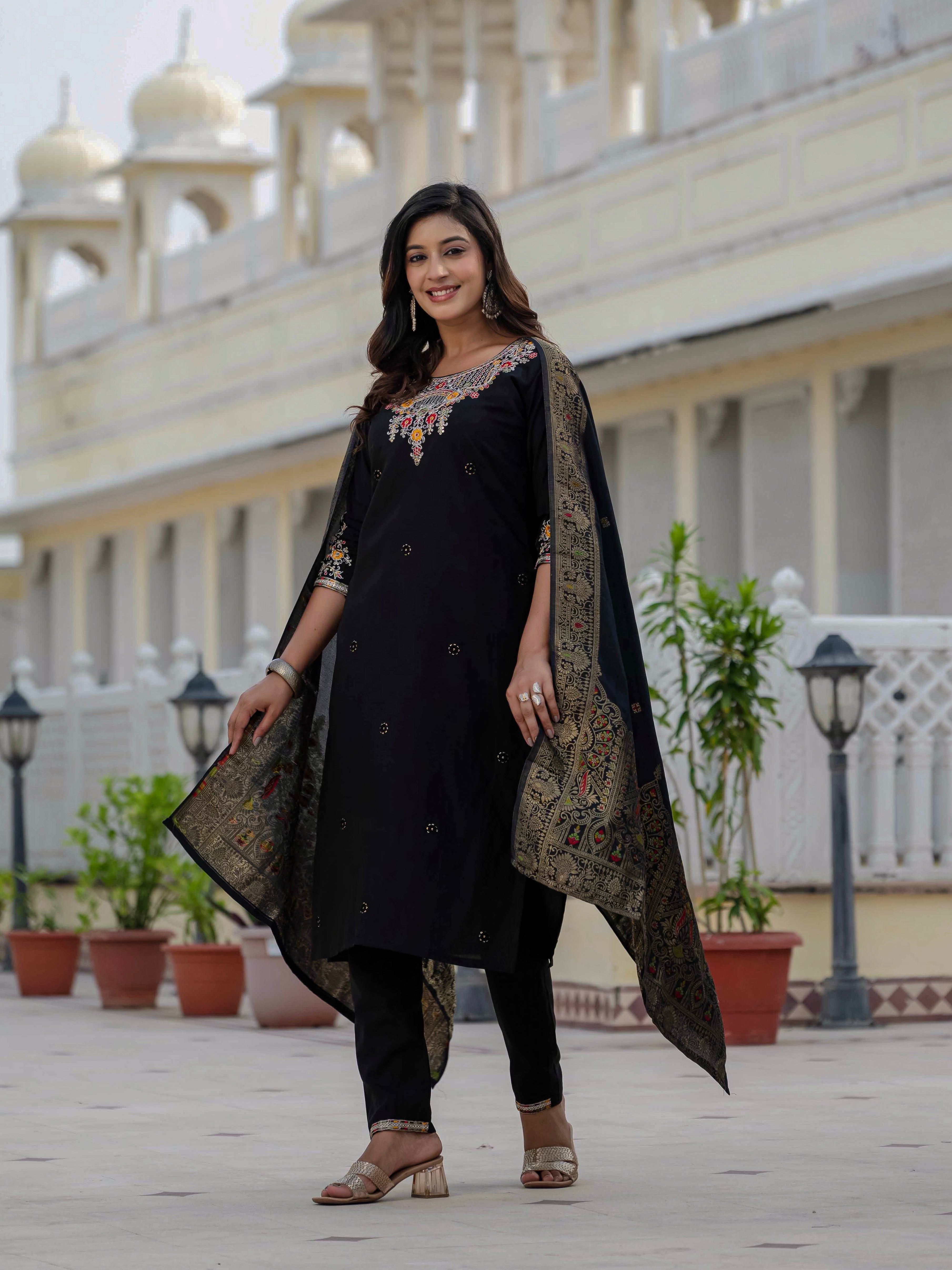Hanch Premium Roman Silk Embroidered Straight Kurti Set – Black