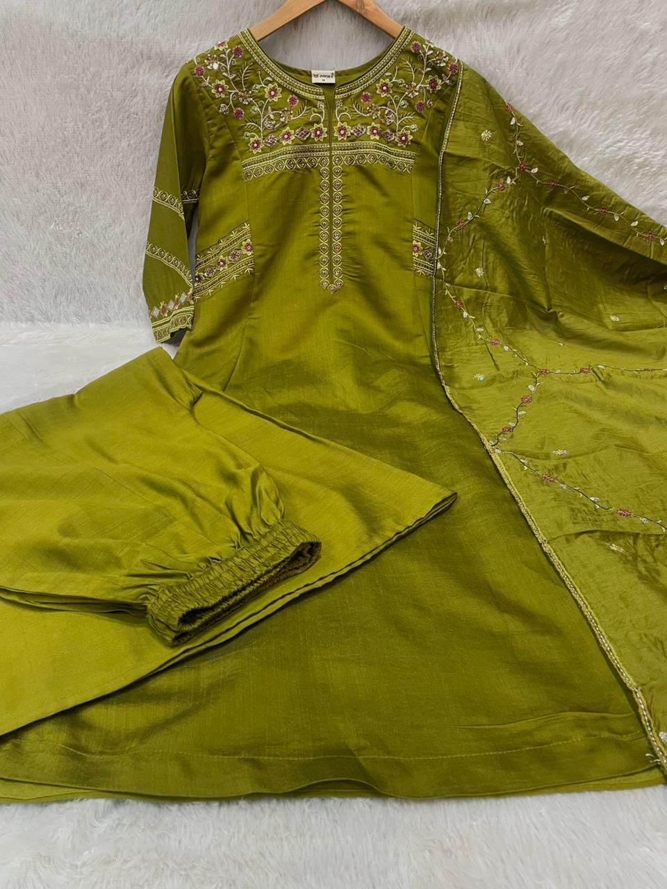 Hanch Viscose Mango Silk Embroidered Anarkali Kurti Set – Mahendi Green