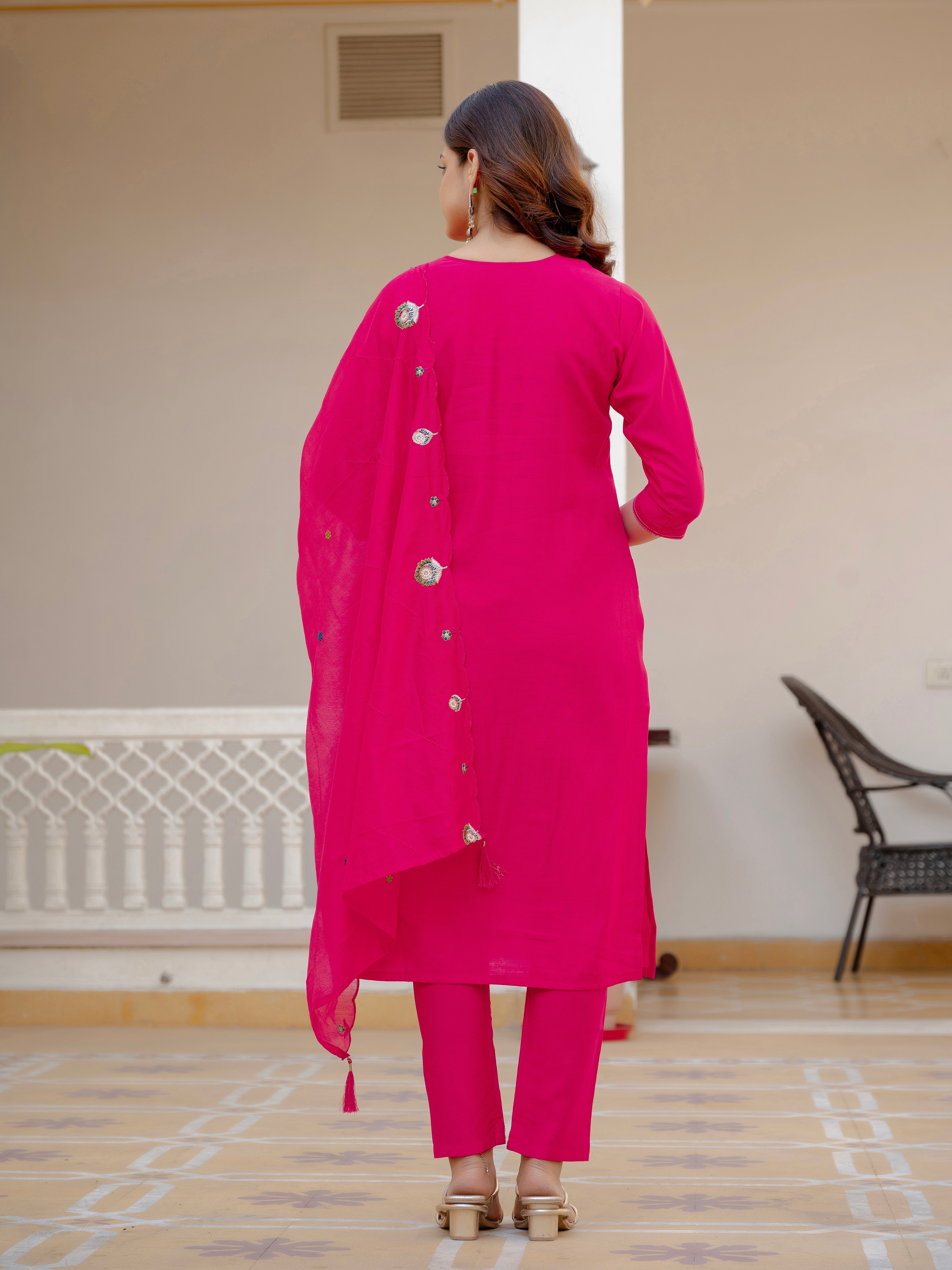 Hanch Pure Viscose Mango Silk Embroidered Straight Kurti Set – Pink