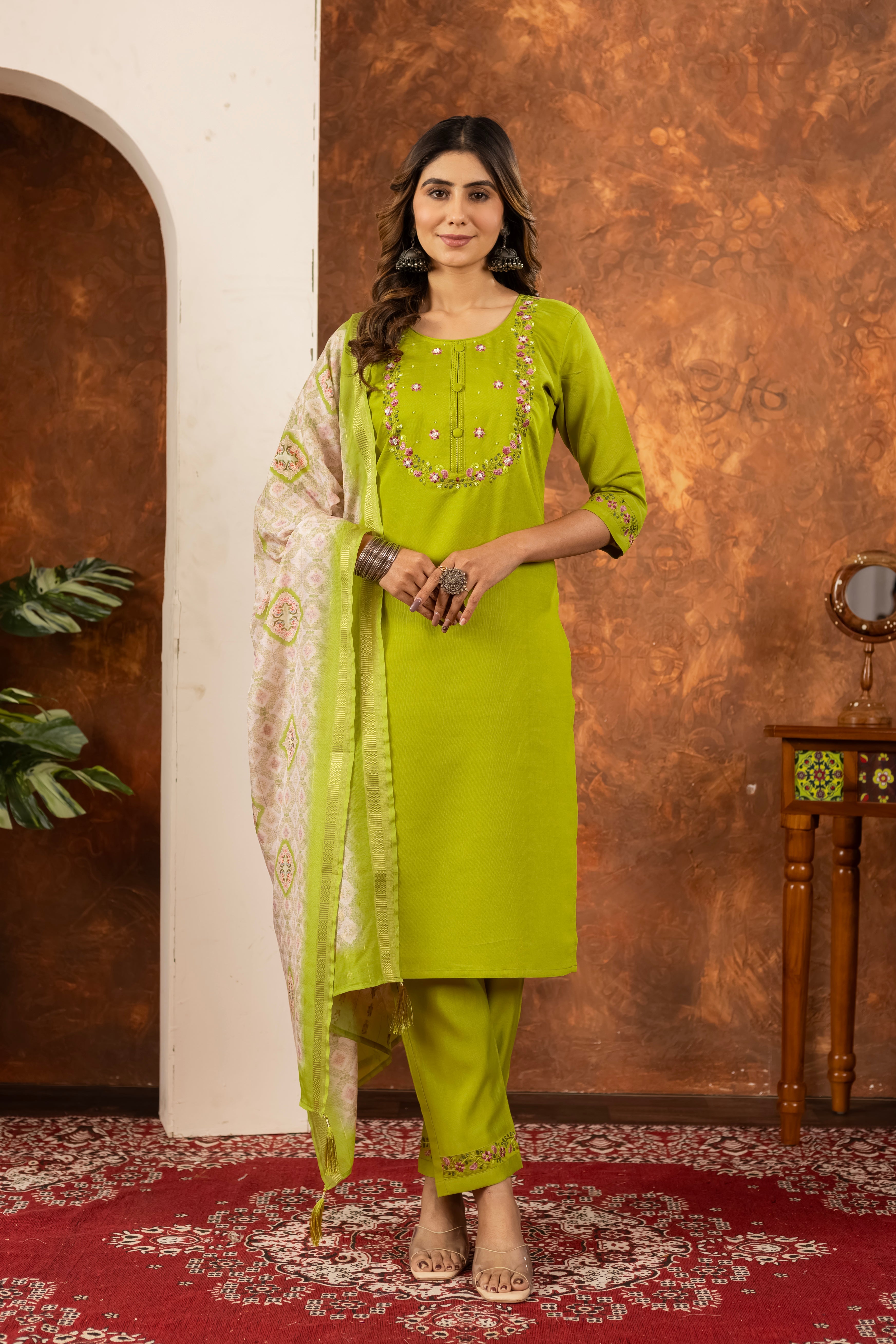 Hanch Marina Silk Embroidered Straight Kurti Set – Parrot Green
