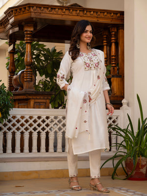 Hanch Pure Viscose Mango Silk Embroidered Straight Kurti Set – White