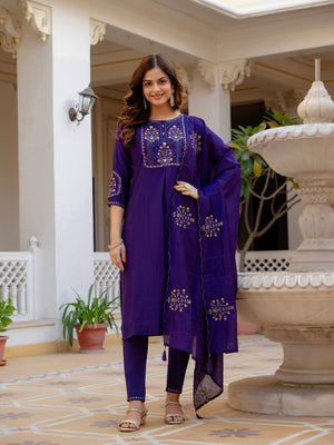 Hanch Pure Viscose Mango Silk Embroidered Straight Kurti Set – Violet