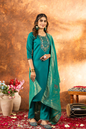 Hanch Marina Silk Embroidered Straight Kurti Set – Rama Green