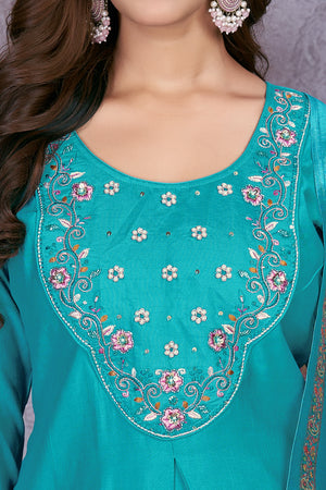 Hanch Premium Marina Silk Embroidered Straight Kurti Set – See Green