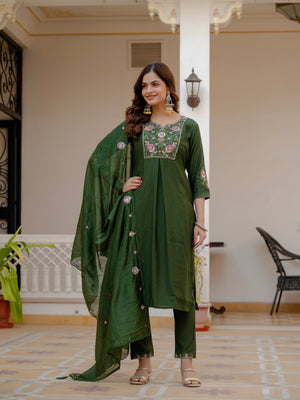 Hanch Pure Viscose Mango Silk Embroidered Straight Kurti Set – Green