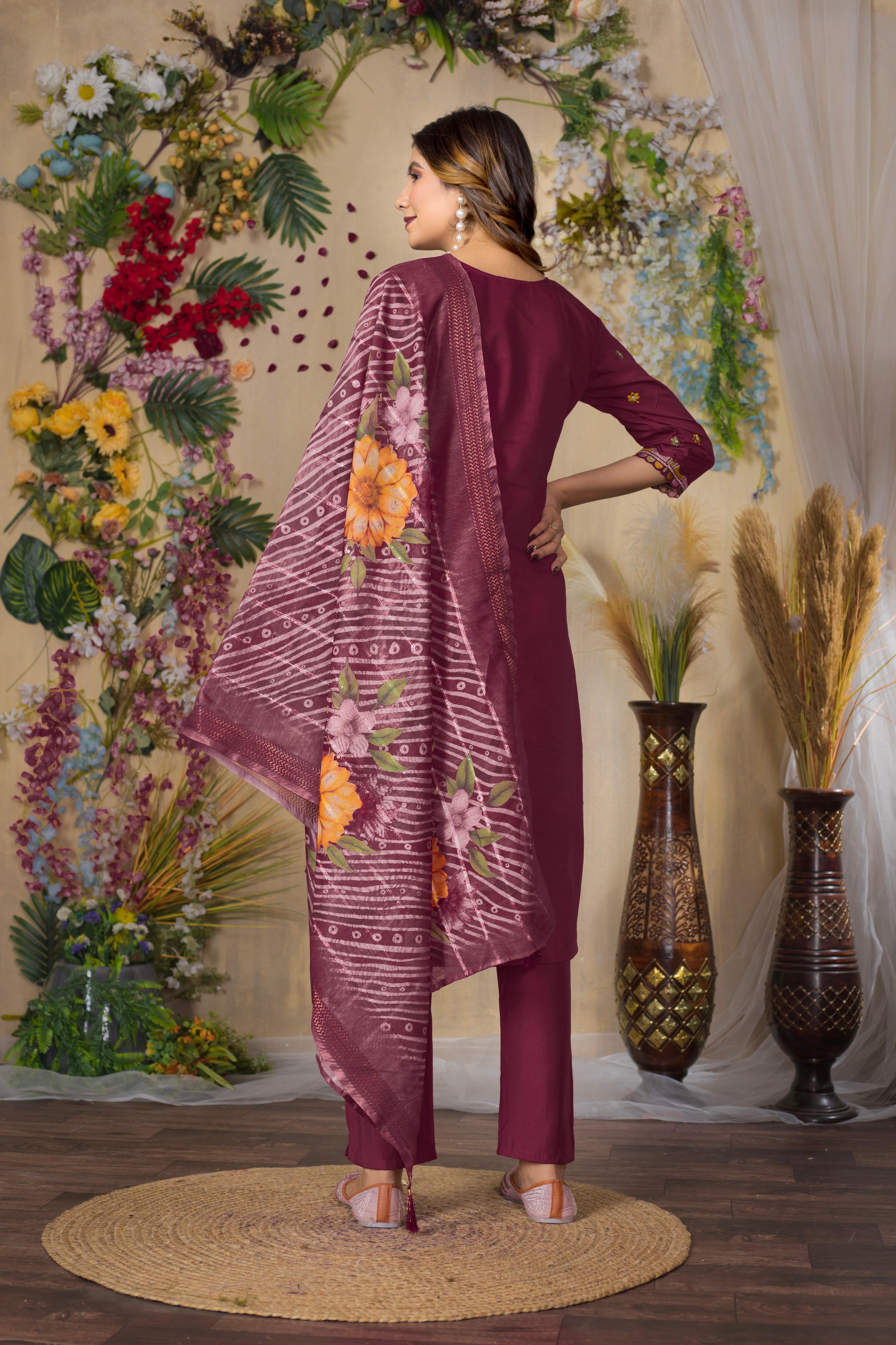 Hanch Roman Silk Embroidered Straight Kurti Set – Cerise
