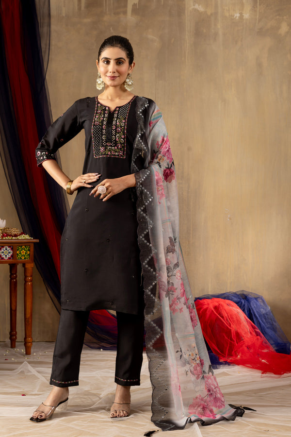 Hanch Roman Silk Embroidered Straight Kurti Set – Black
