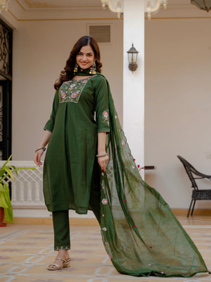 Hanch Pure Viscose Mango Silk Embroidered Straight Kurti Set – Green