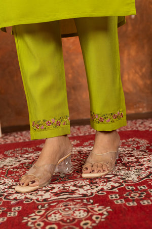 Hanch Marina Silk Embroidered Straight Kurti Set – Parrot Green