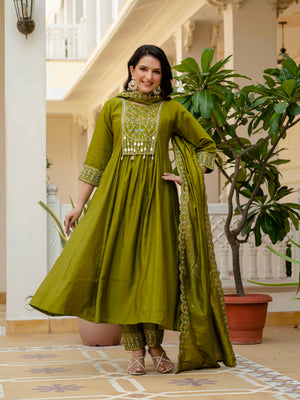 Hanch Viscose Roman Silk Embroidered Anarkali Kurti Set – Mahendi