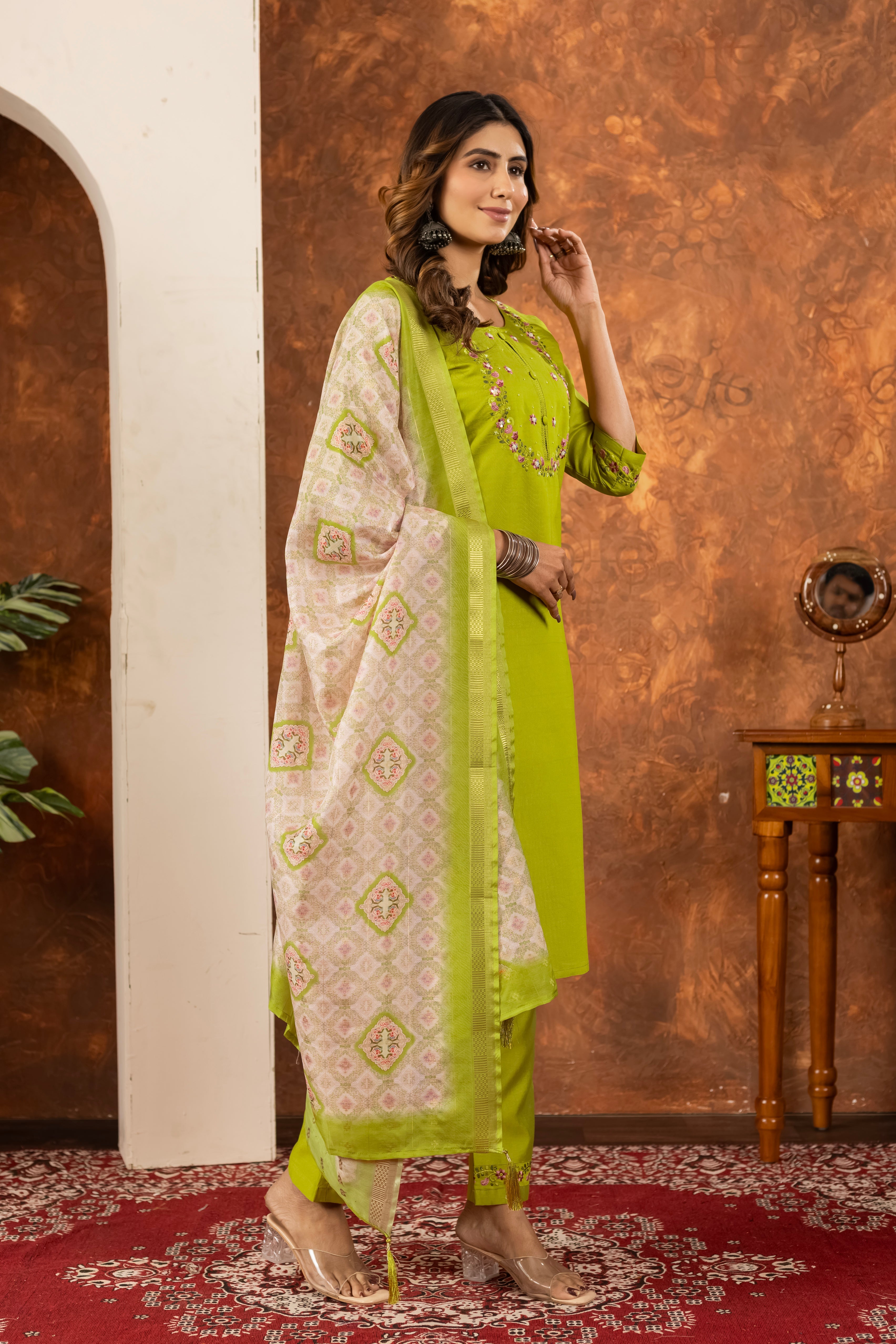 Hanch Marina Silk Embroidered Straight Kurti Set – Parrot Green
