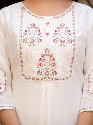 Hanch Pure Viscose Mango Silk Embroidered Straight Kurti Set – White