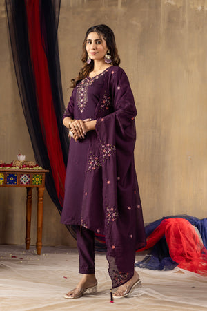 Hanch Roman Silk Embroidered Straight Kurti Set – Wine