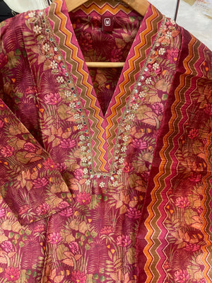 Hanch Zarna Silk Embroidered Straight Kurti Set – Maroon