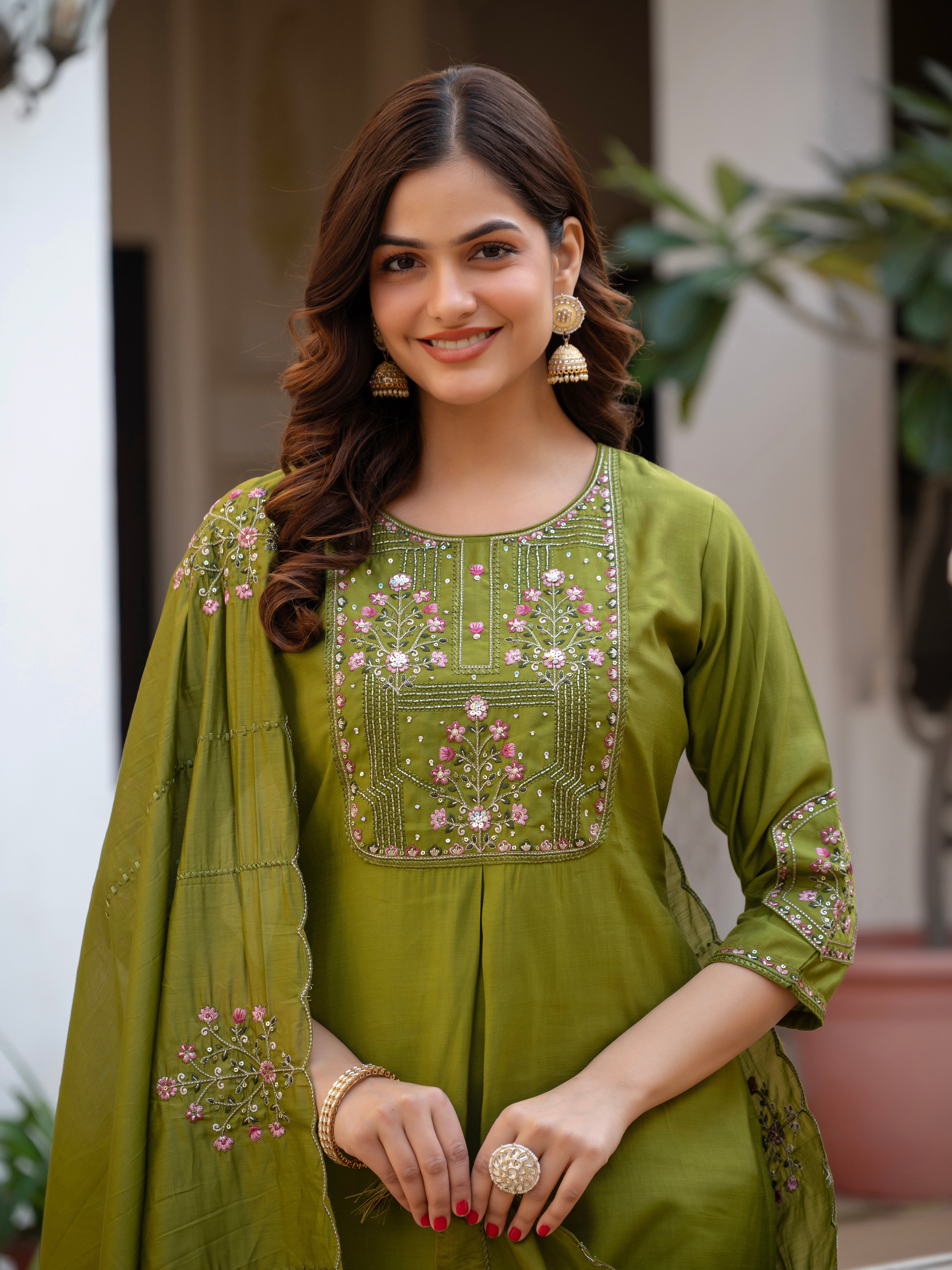 Hanch Pure Viscose Mango Silk Embroidered Straight Kurti Set – Mhendi Green